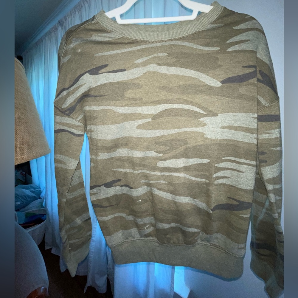 Army sweatshirt